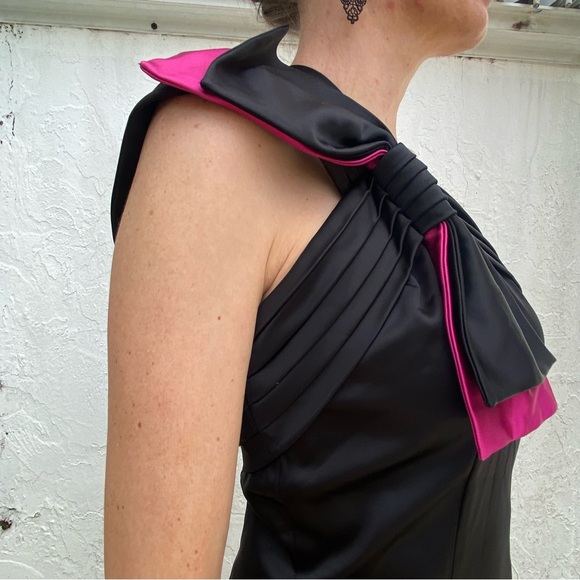Cache Body Con Flattering Black Pink One Shoulder Bow Dress with Back Slit! - Picture 6 of 9